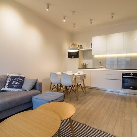 Nadmorski Dwor Wood Apartment Gdańsk Exteriör bild