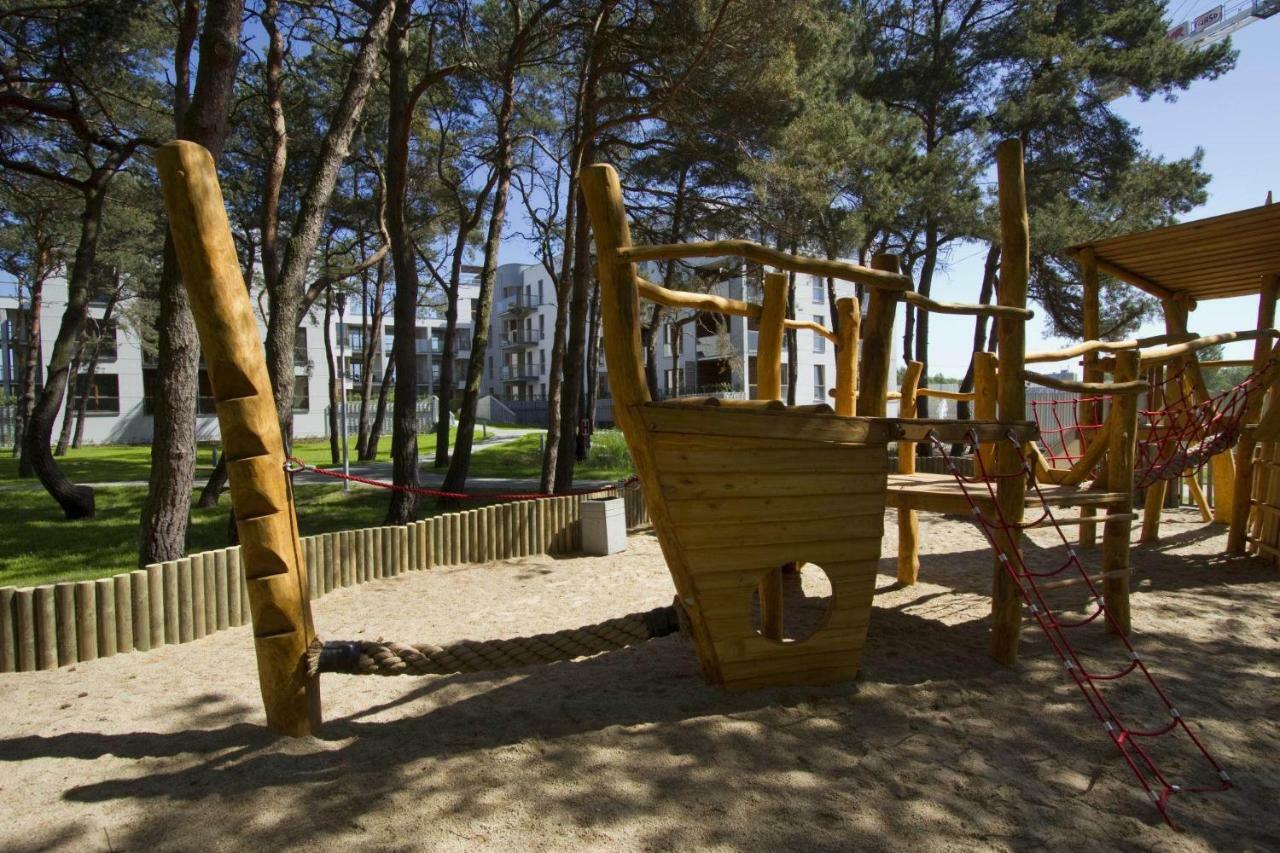 Nadmorski Dwor Wood Apartment Gdańsk Exteriör bild
