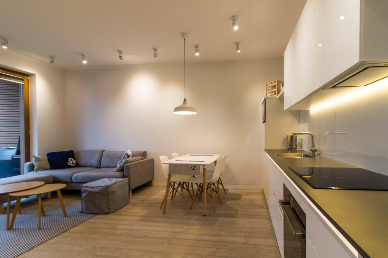 Nadmorski Dwor Wood Apartment Gdańsk Exteriör bild