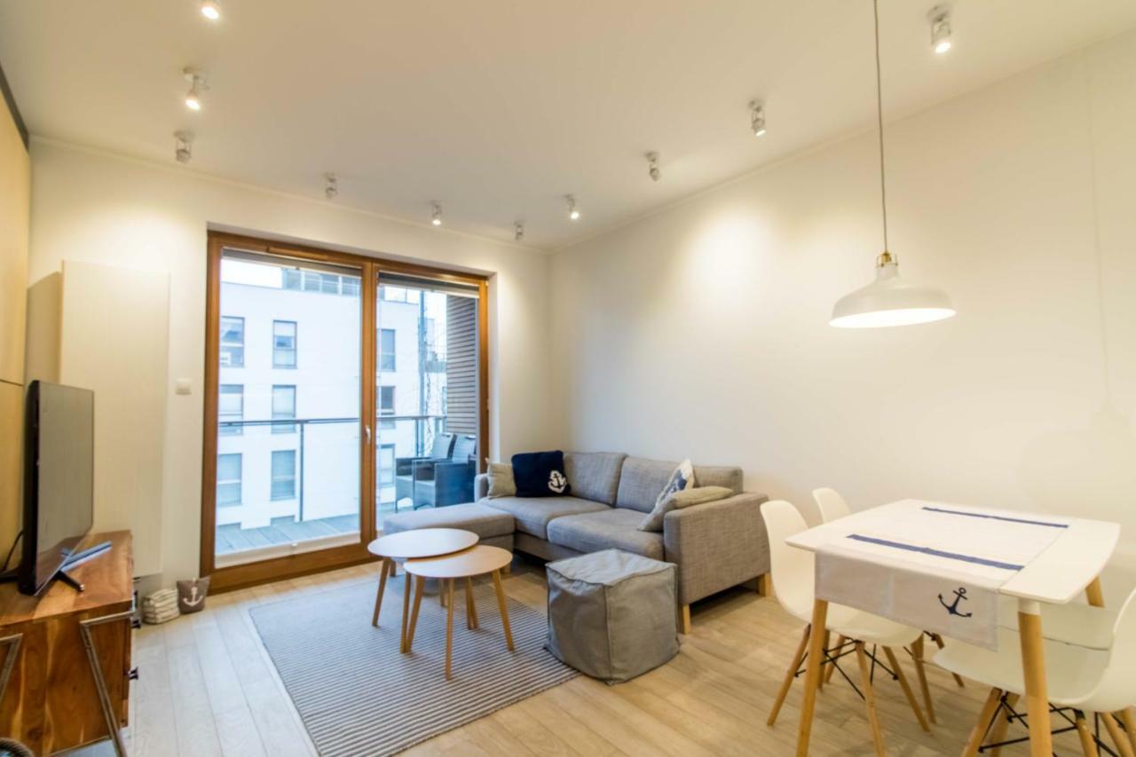 Nadmorski Dwor Wood Apartment Gdańsk Exteriör bild